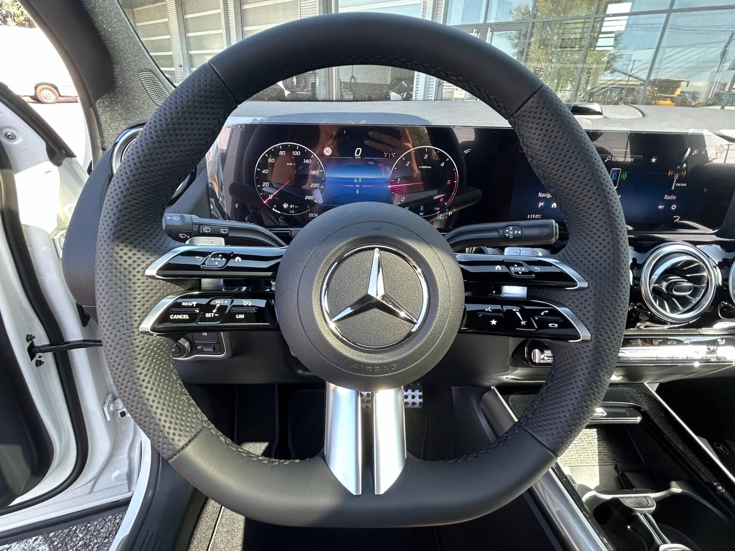 Image MERCEDES-BENZ GLA 180 d 116ch Edition 140 8G-DCT