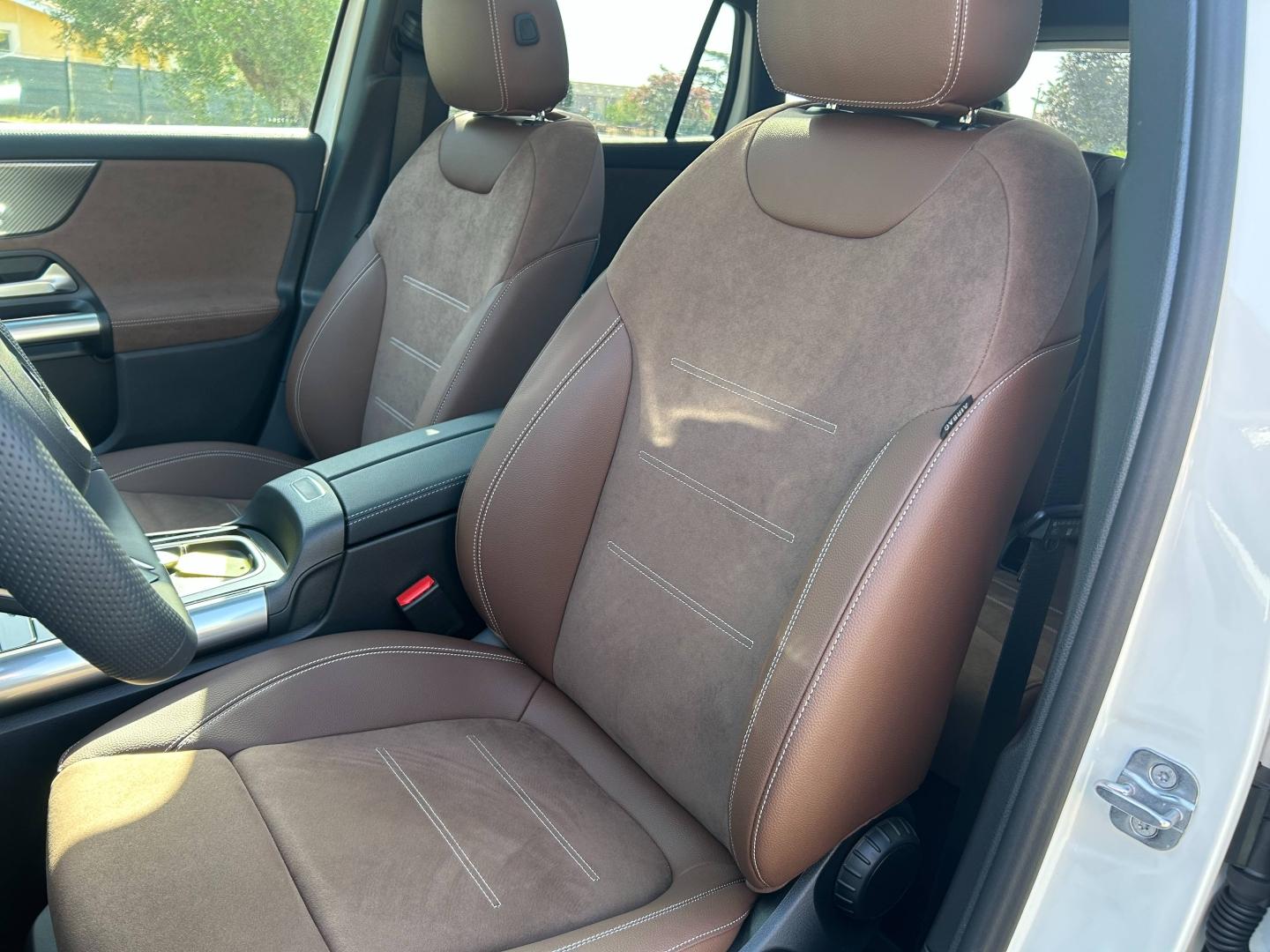 Image MERCEDES-BENZ GLA 180 d 116ch Edition 140 8G-DCT