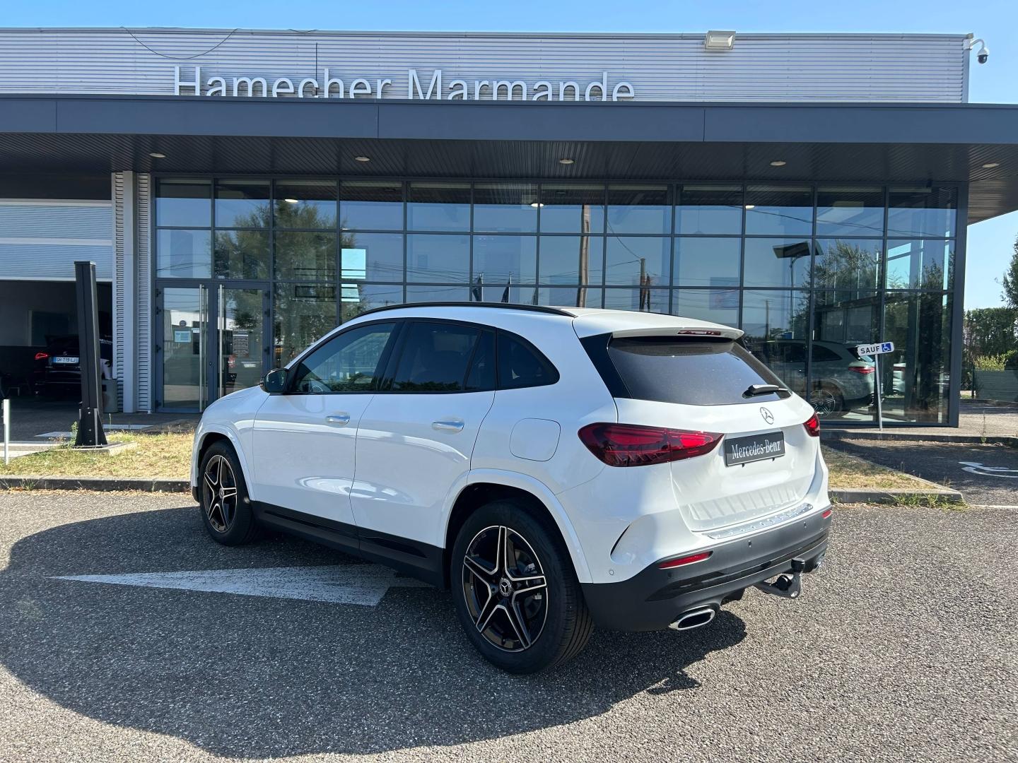 Image MERCEDES-BENZ GLA 180 d 116ch Edition 140 8G-DCT