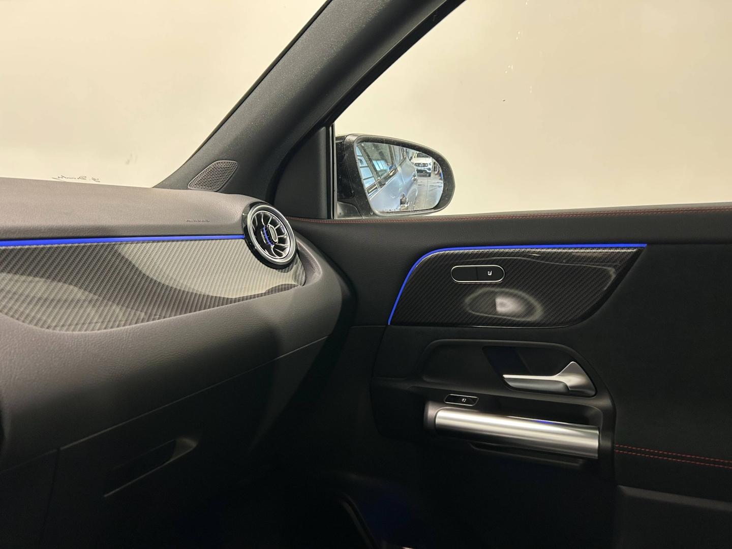 Image MERCEDES-BENZ GLA 250 e hybride rechargeable 218ch AMG Line 8G-DCT