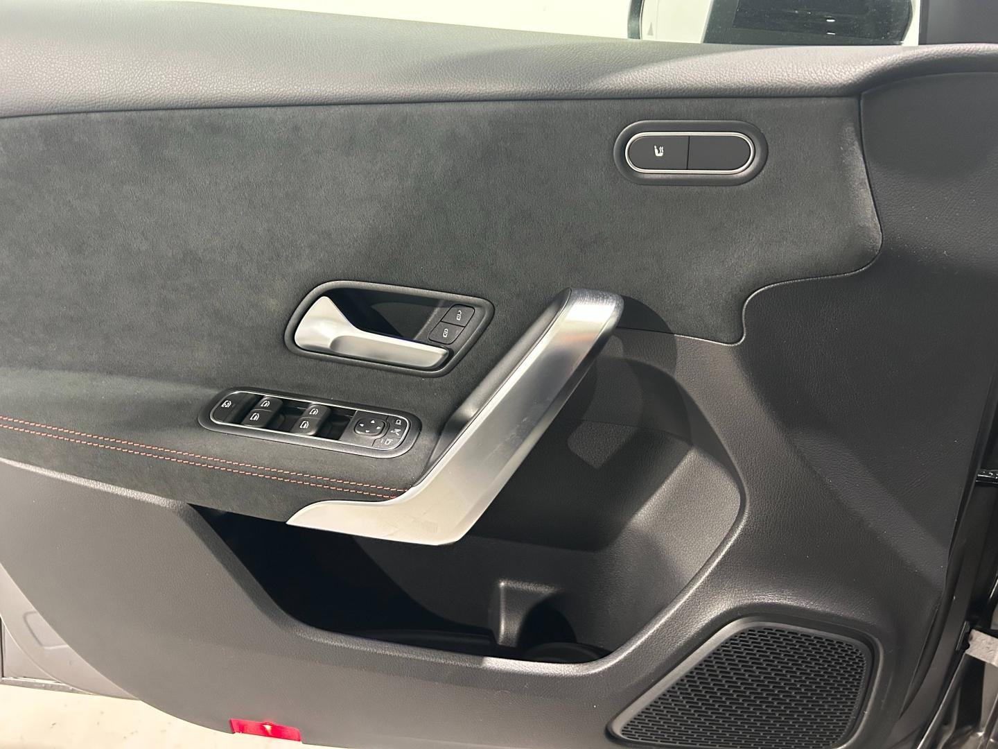 Image MERCEDES-BENZ Classe A 250 e hybride rechargeable 218ch Edition 140 8G-DCT