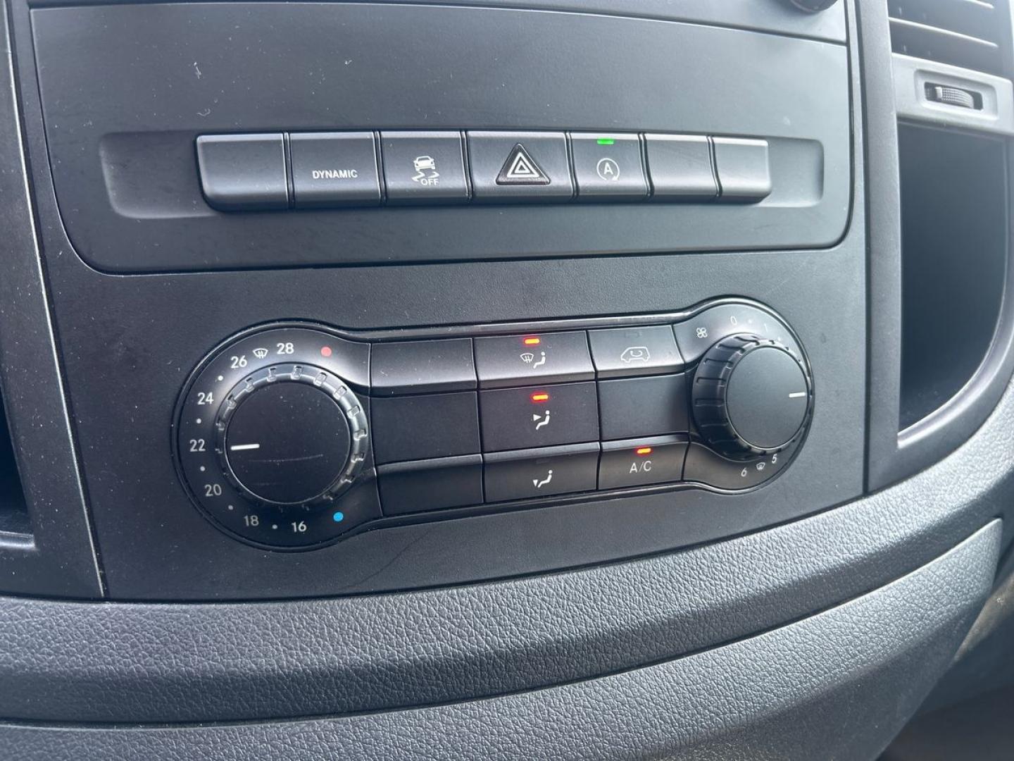 Image MERCEDES-BENZ Vito III Ph2 114 CDI Compact First Propulsion 9G-T