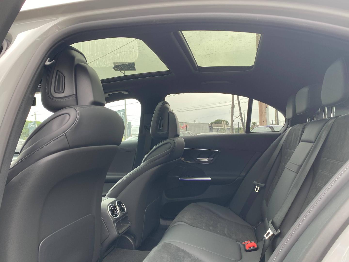Image MERCEDES-BENZ Classe C 220 d 197ch AMG Line