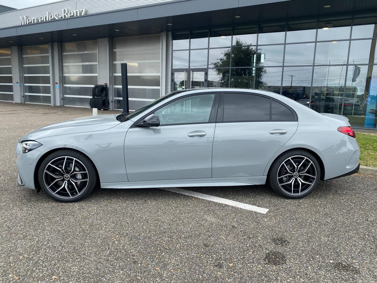 Image MERCEDES-BENZ Classe C 220 d 197ch AMG Line