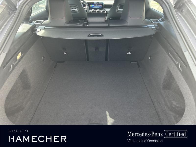 Image MERCEDES-BENZ CLA Shooting Brake 180 d 116ch AMG Line 8G-DCT