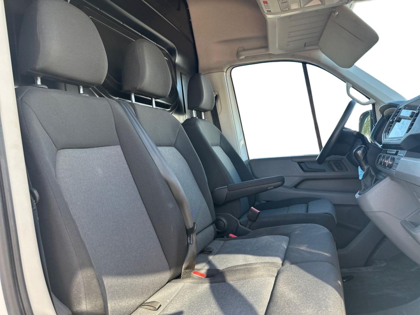 Image VOLKSWAGEN Crafter Fg 35 L3H3 2.0 TDI 140ch Business Traction BVA8