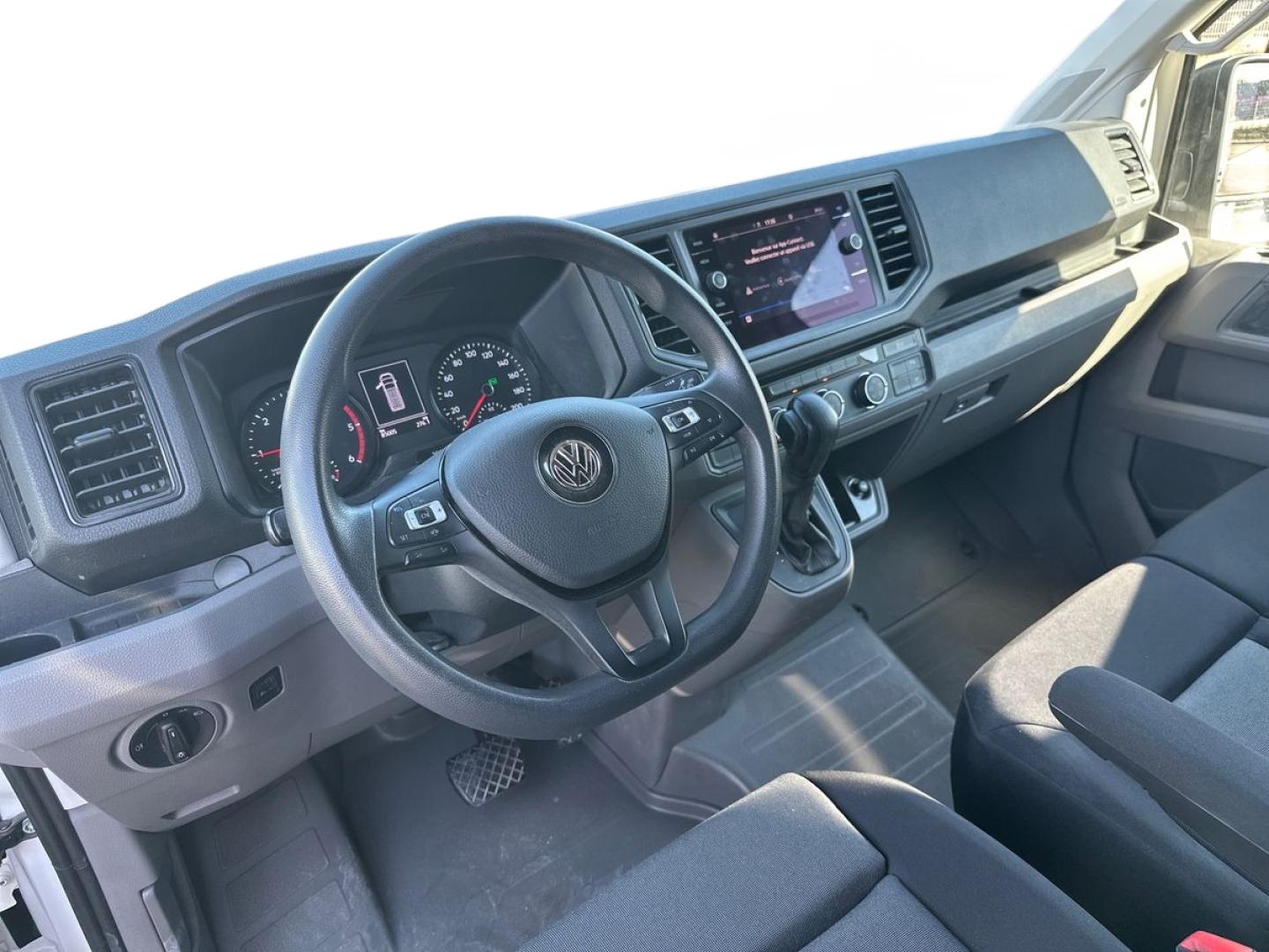 Image VOLKSWAGEN Crafter Fg 35 L3H3 2.0 TDI 140ch Business Traction BVA8