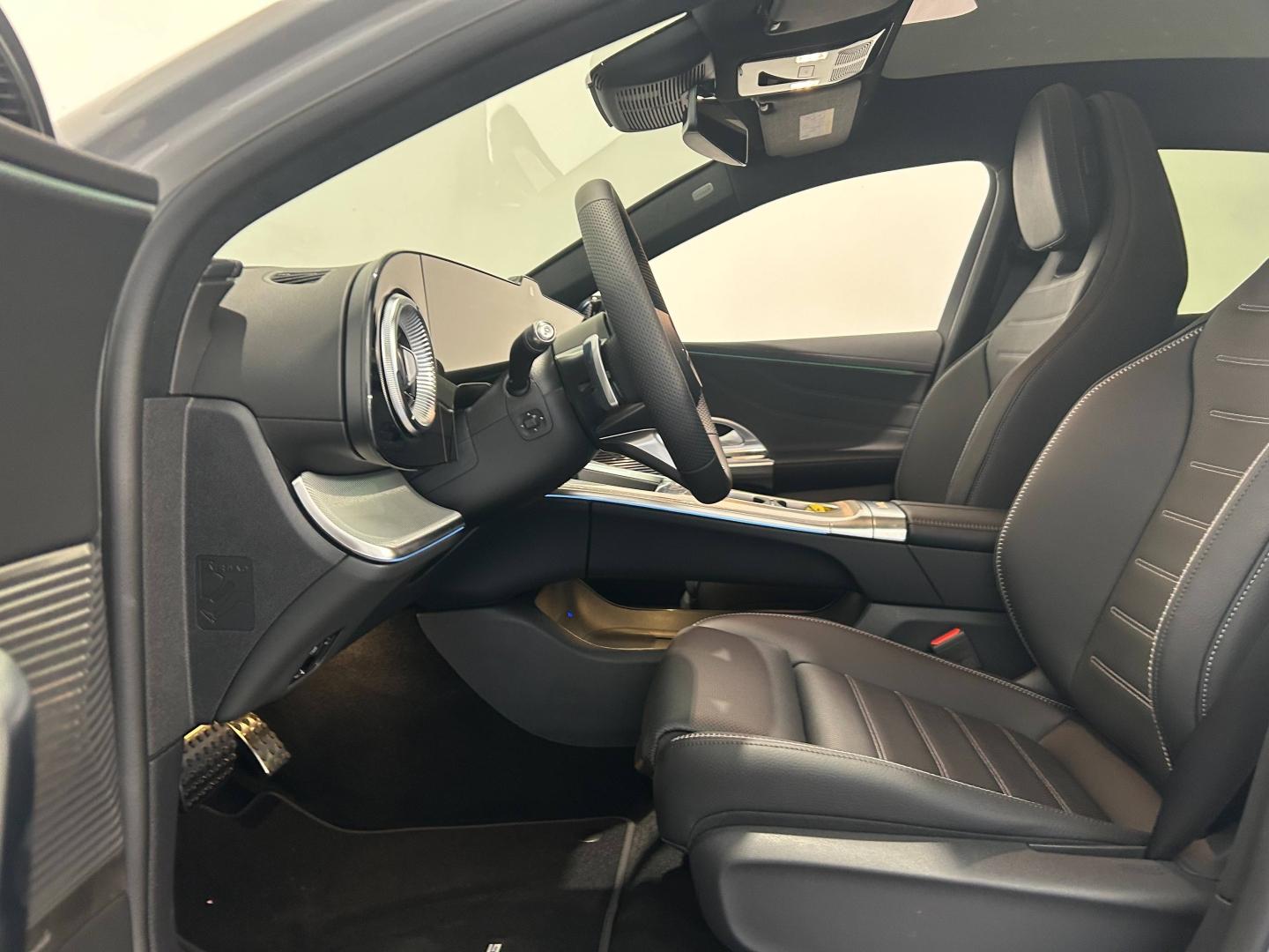 Image MERCEDES-BENZ Classe C 400 489ch 94,5kWh AMG Line 4Matic