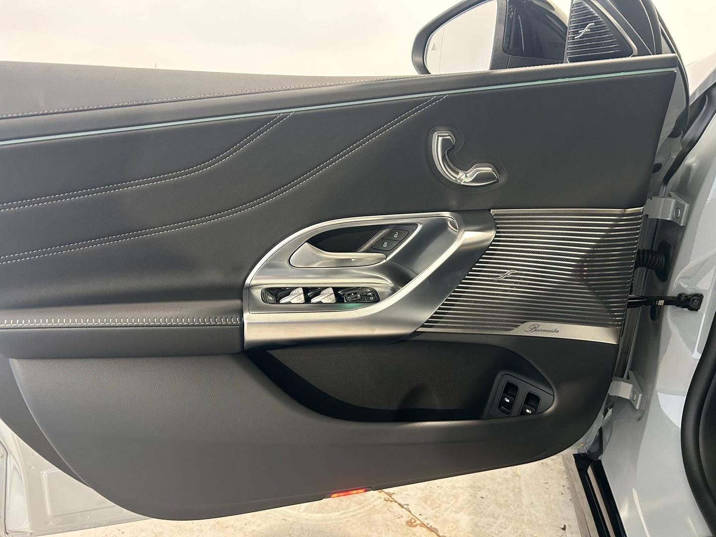 Image MERCEDES-BENZ Classe C 400 489ch 94,5kWh AMG Line 4Matic