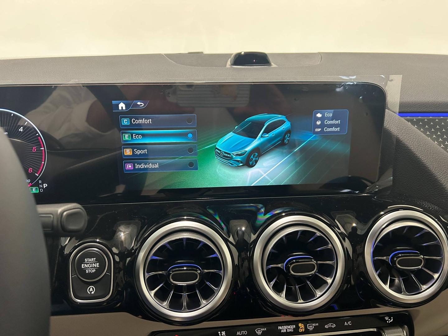 Image MERCEDES-BENZ GLA 200 d 150ch Progressive Line 8G-DCT