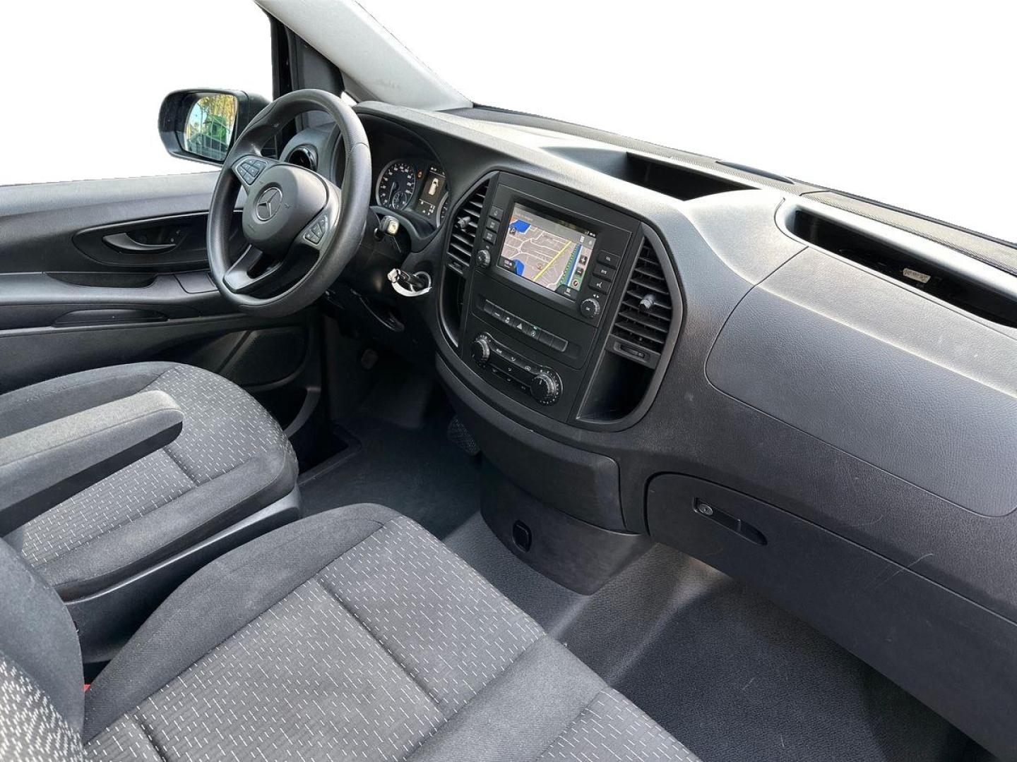 Image MERCEDES-BENZ Vito Tourer 116 CDI Long Pro 9G-Tronic
