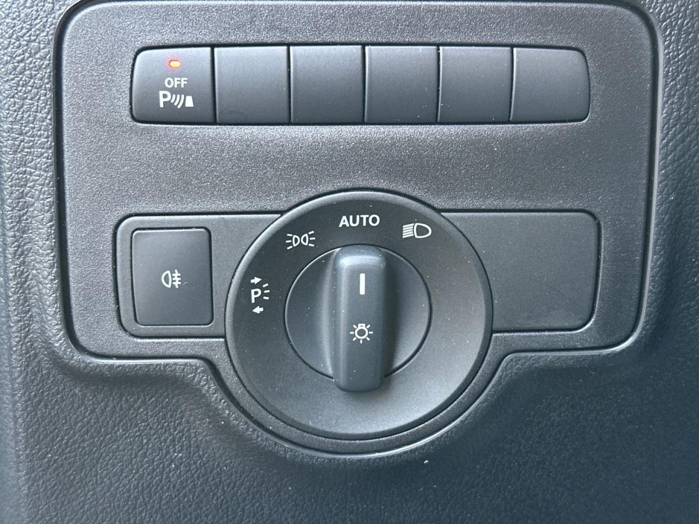 Image MERCEDES-BENZ Vito Tourer 116 CDI Long Pro 9G-Tronic