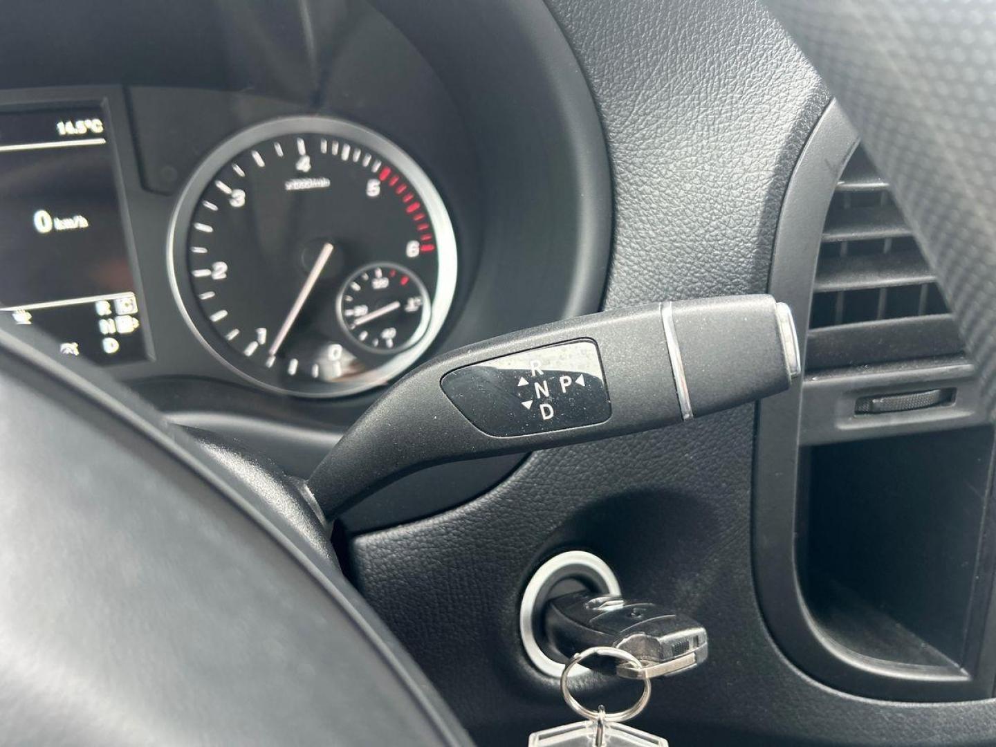 Image MERCEDES-BENZ Vito Tourer 116 CDI Long Pro 9G-Tronic