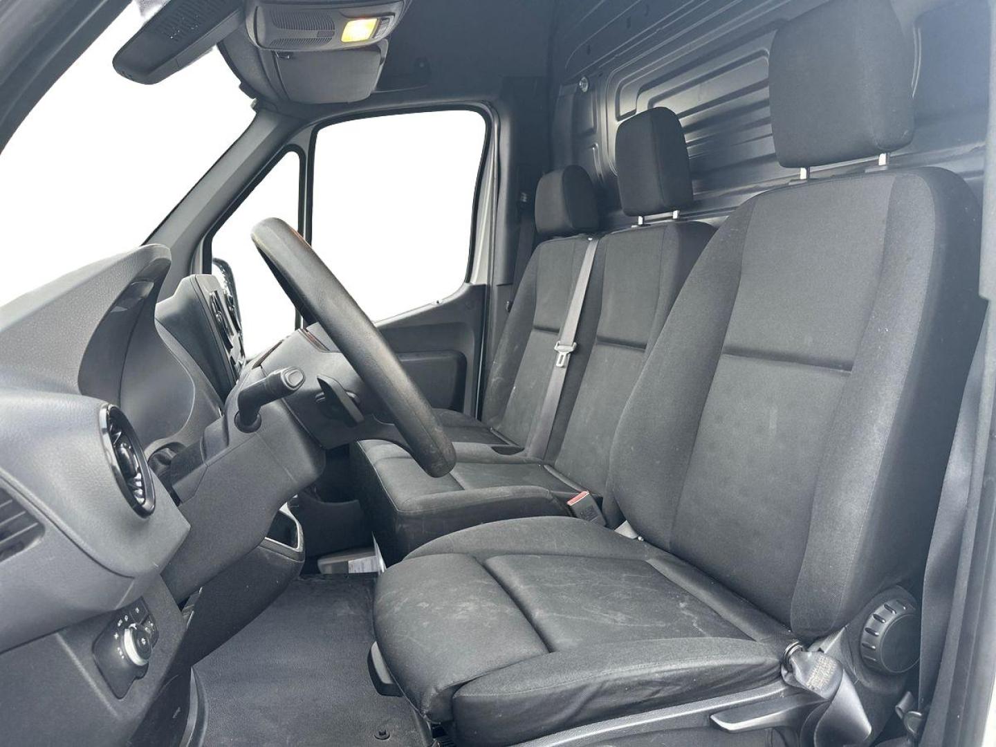 Image MERCEDES-BENZ Sprinter Fg 214 CDI 33S 3T0 Traction 9G-Tronic