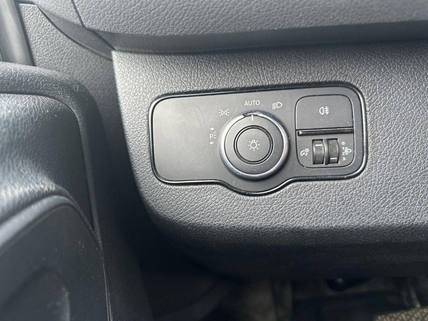 Image MERCEDES-BENZ Sprinter Fg 214 CDI 33S 3T0 Traction 9G-Tronic