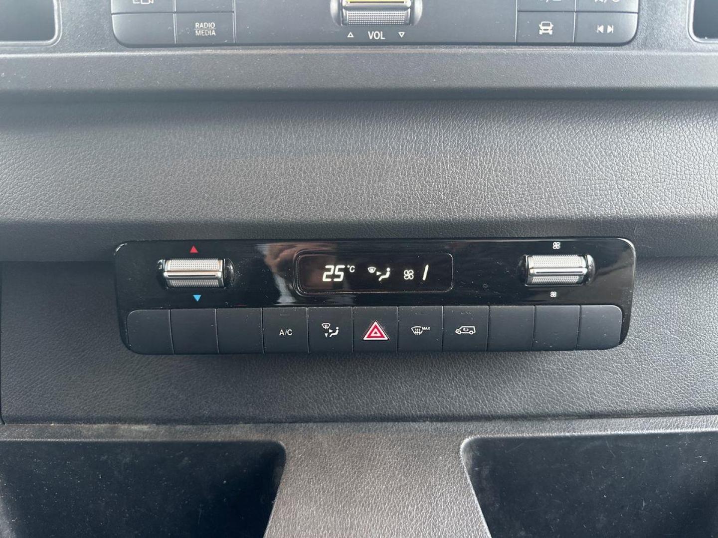 Image MERCEDES-BENZ Sprinter Fg 214 CDI 33S 3T0 Traction 9G-Tronic